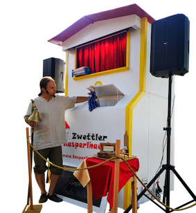 Drei mobilen Bühnen für verschiedene Einsätze.